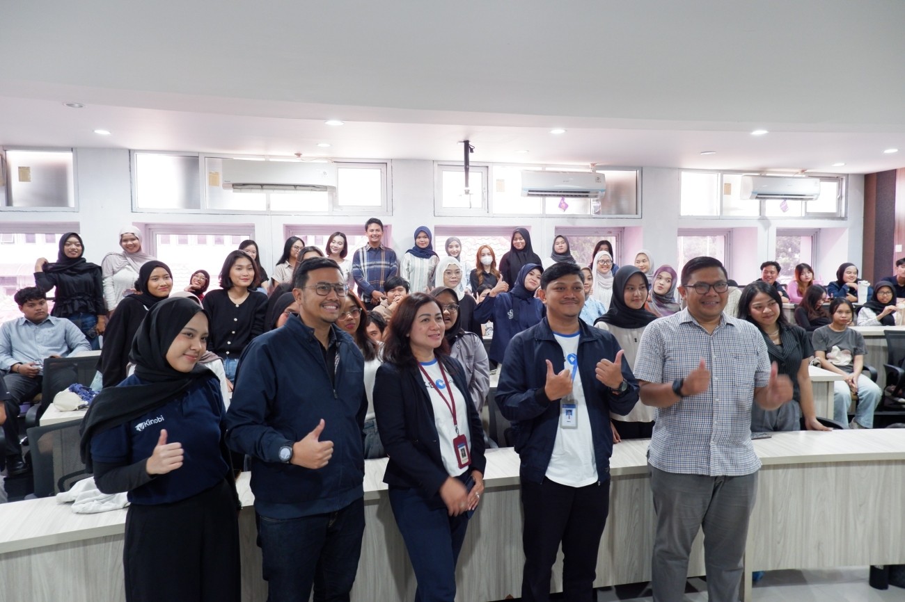 UNIVERSITAS MOESTOPO LAWAN JUDOL DAN PINJOL ILEGAL DI KALANGAN MAHASISWA MELALUI SEMINAR FINANCIAL LITERACY TRAINING