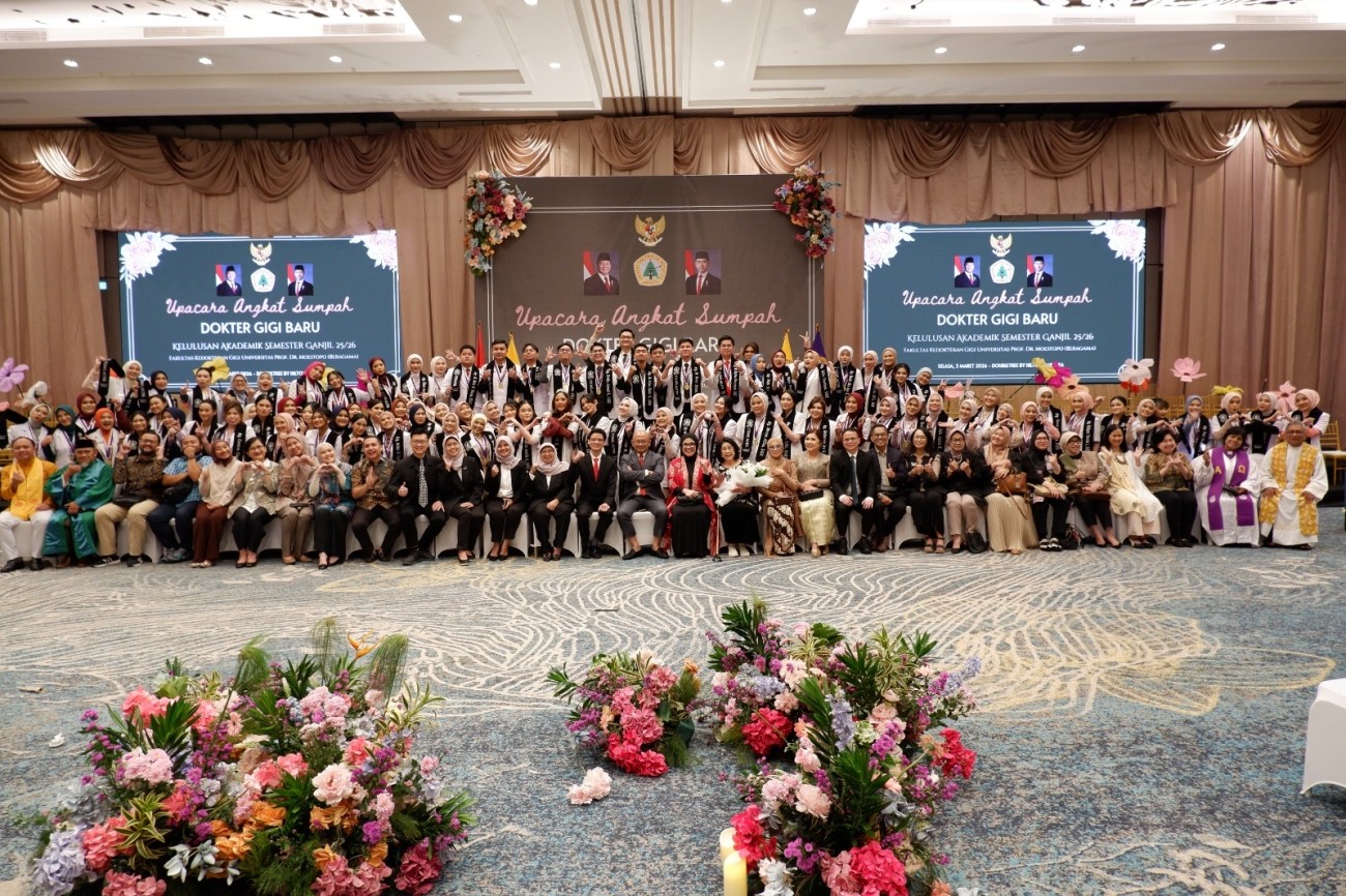 Fakultas Kedokteran Gigi Universitas Moestopo Gelar Sumpah 85 Dokter Gigi Baru